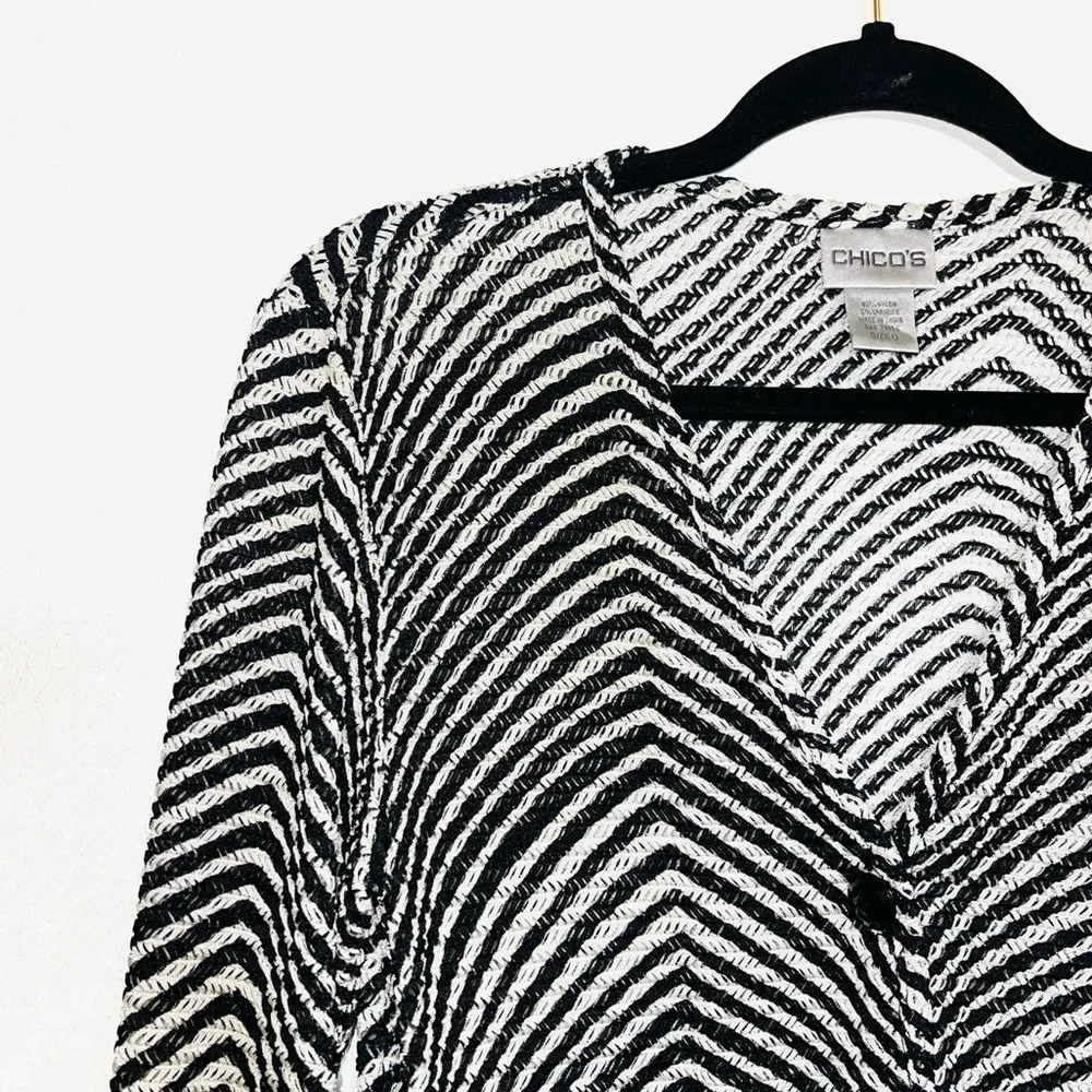 Chico’s Cardigan Black & White Striped Button Thin Semi-sheer 0 Small Women’s - Picture 3 of 11